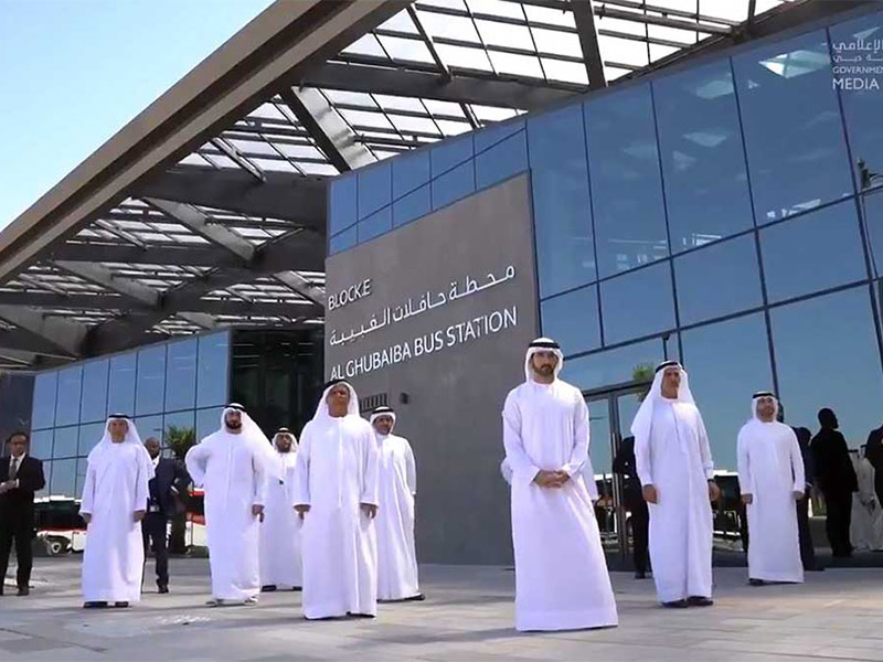 ولي عهد دبي يدشن الجيل الجديد من محطات حافلات المواصلات العامة في "الغبيبة"